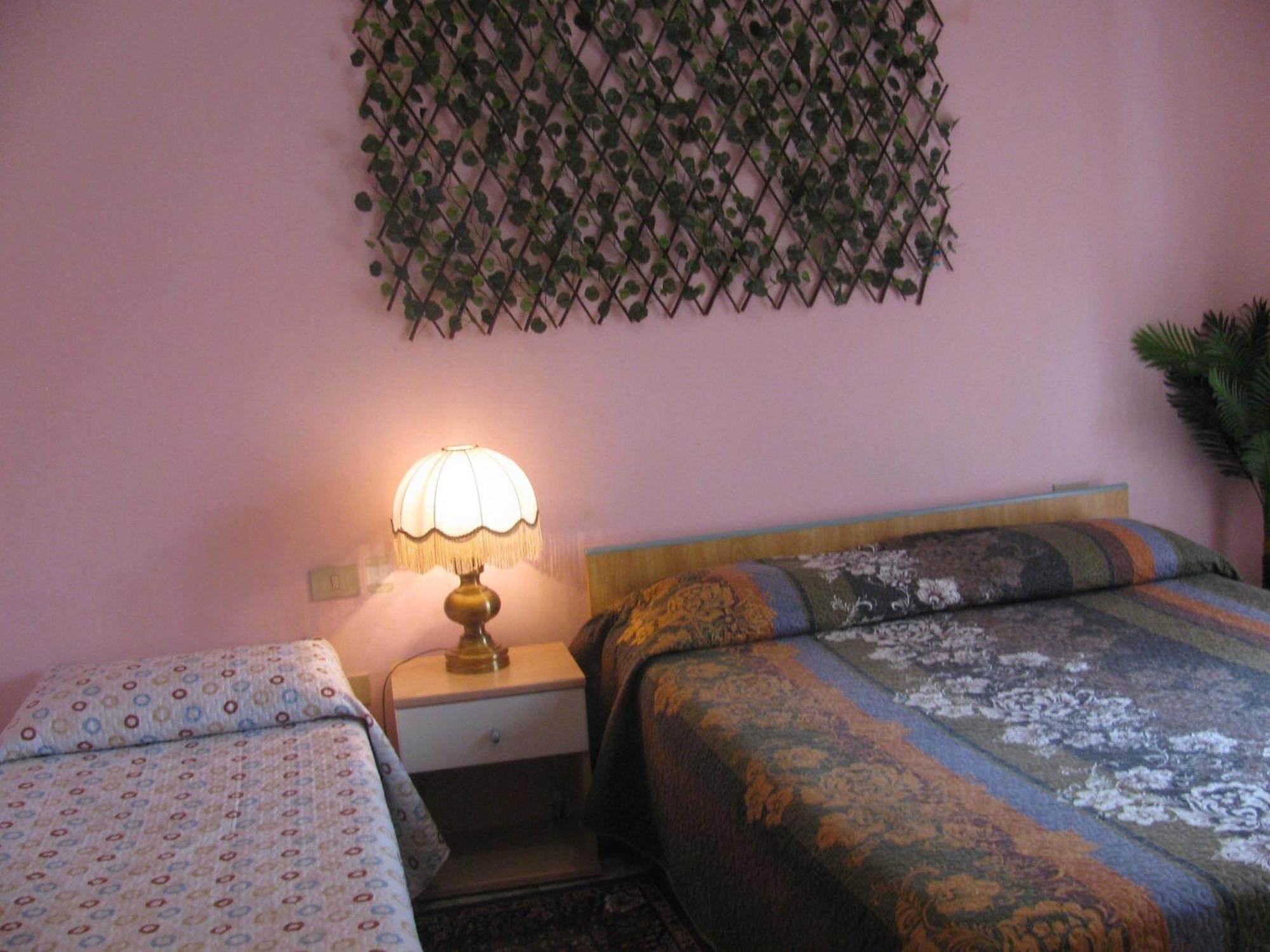 The Caponi Bros Bed & Breakfast Mestre Room photo